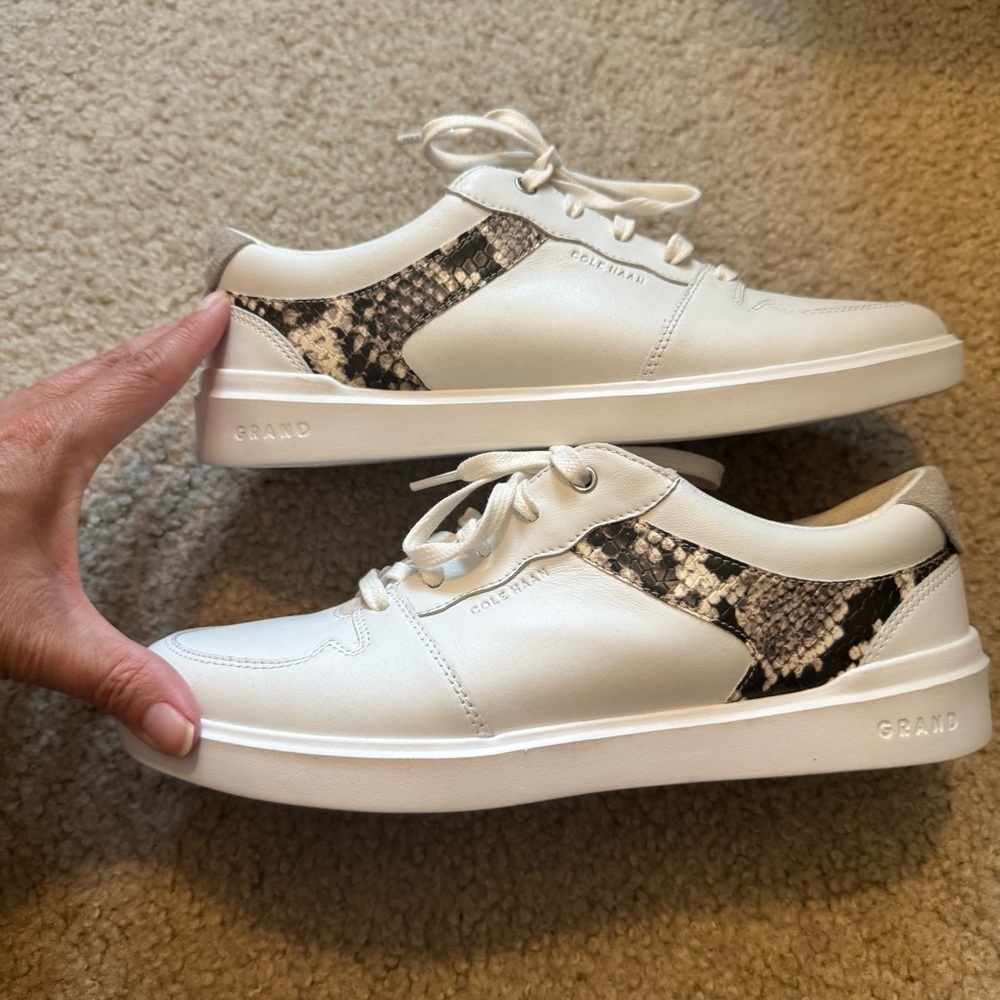 Cole Haan Grand Crosscourt Leather Sneakers White Snake Trim‎ Womens NWOB